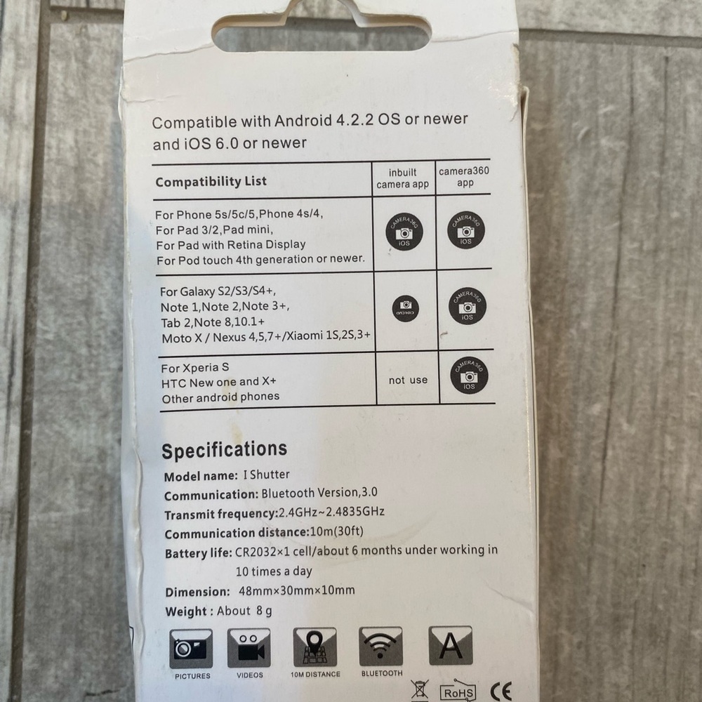 NWT Bluetooth Remote Shutter for iOS/Android - Black - Picture 2 of 4